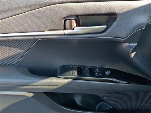 Certified 2025 Toyota Camry SE image 12