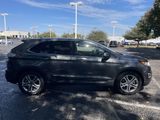 Used 2018 Ford Edge Titanium w/ Technology Package image 2