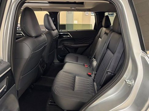 New 2026 Mitsubishi Outlander SEL image 22