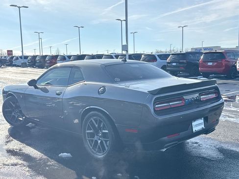 Used 2018 Dodge Challenger R/T Scat Pack image 5