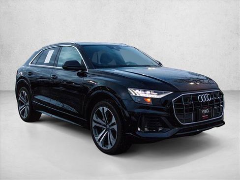 Used 2019 Audi Q8 Prestige image 3