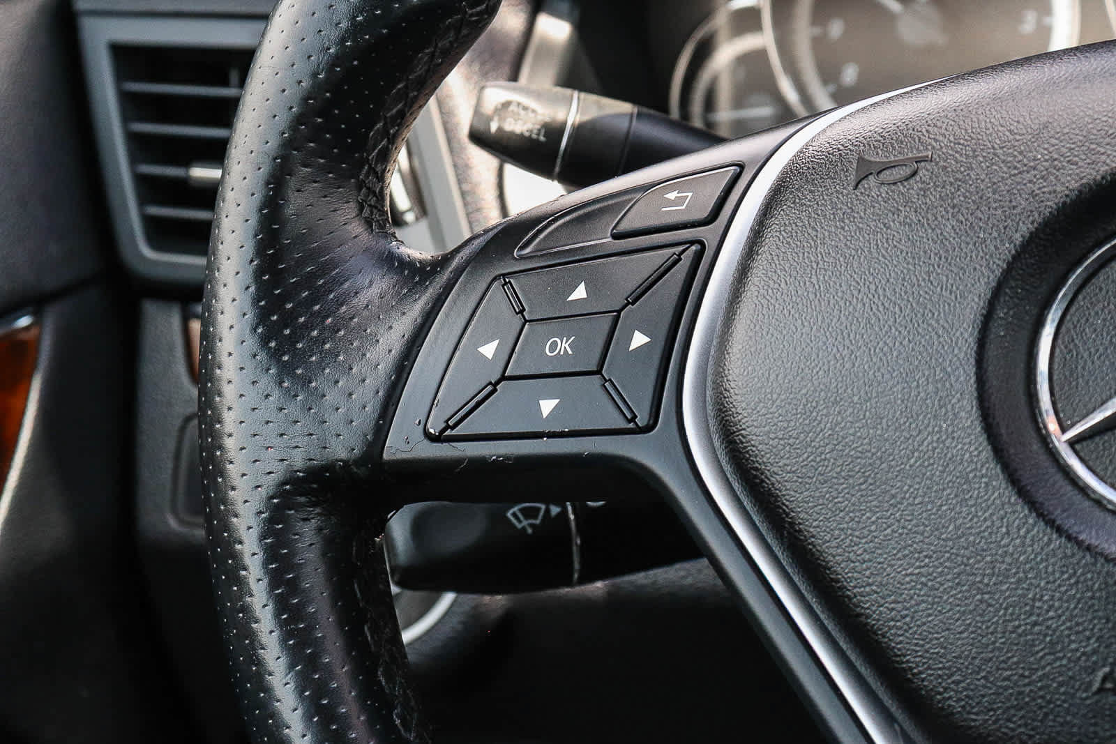 Used 2013 Mercedes-Benz E 350 Cabriolet image 23