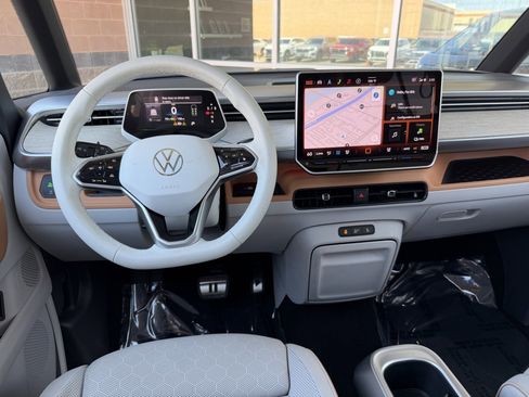 Used 2025 Volkswagen ID. Buzz Pro S Plus AWD/4WD image 16