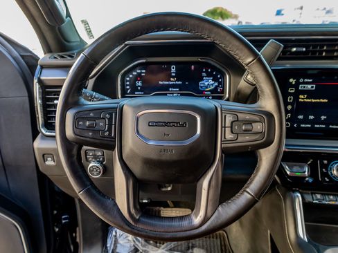 Used 2025 GMC Sierra 2500 Denali Ultimate image 19