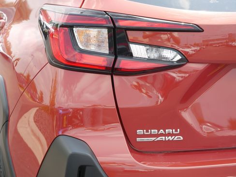 Certified 2025 Subaru Crosstrek 2.5i Premium AWD/4WD image 17