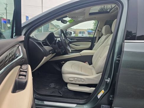Used 2023 Buick Enclave Avenir w/ Avenir Technology Package AWD/4WD image 18