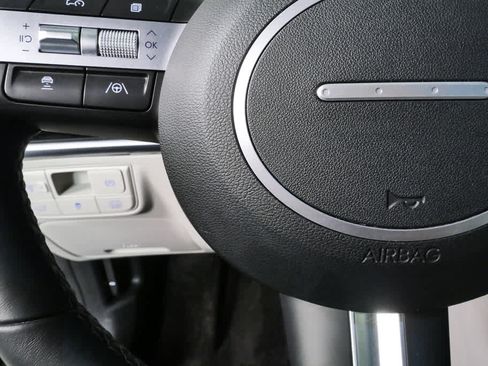 Used 2025 Hyundai Tucson Limited AWD/4WD image 9
