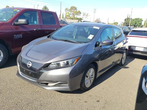Used 2025 Nissan Leaf S FWD image 1
