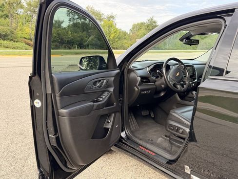 Used 2019 Chevrolet Traverse Premier w/ Redline Edition AWD/4WD image 10