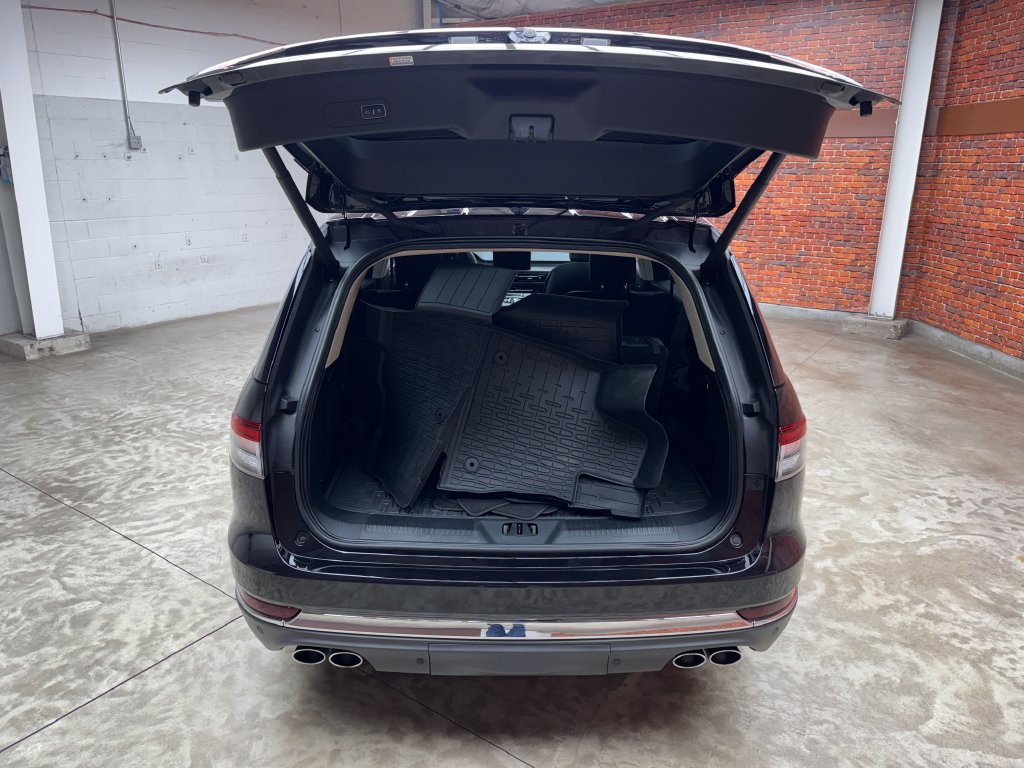 Used 2024 Lincoln Aviator AWD w/ Premium Package image 28