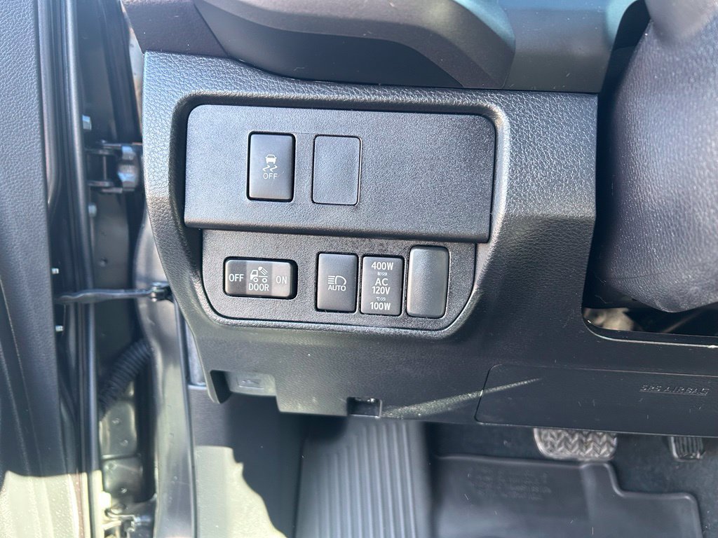 Used 2023 Toyota Tacoma TRD Off-Road AWD/4WD image 18