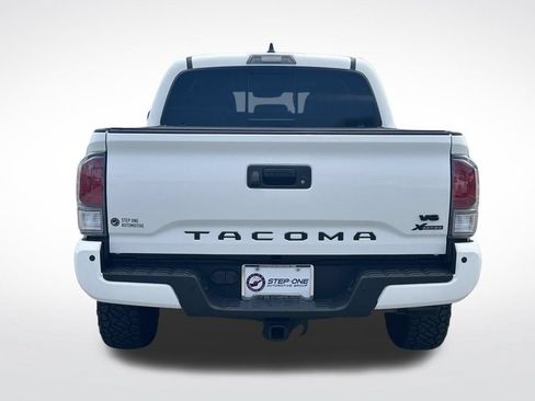Used 2022 Toyota Tacoma TRD Sport w/ TRD Premium Sport Package AWD/4WD image 6