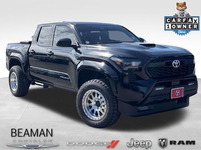 Used 2025 Toyota Tacoma SR5