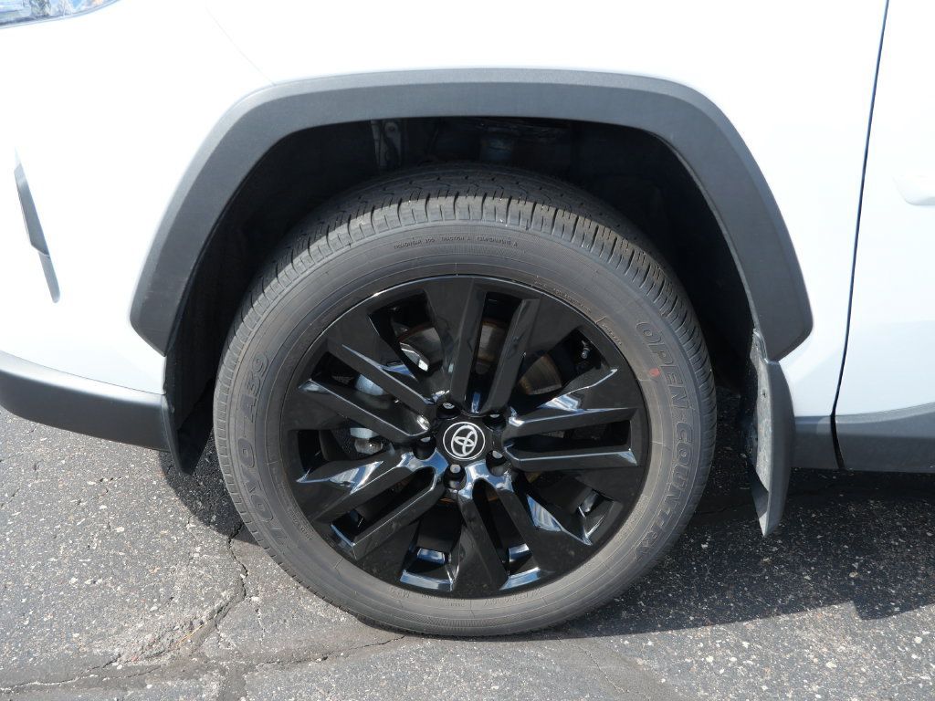 Certified 2023 Toyota RAV4 XLE Premium AWD/4WD image 8