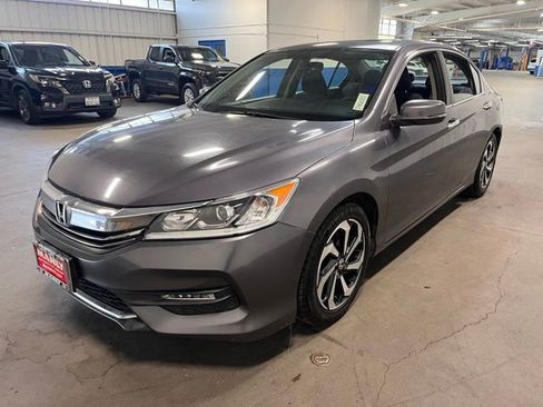 Used 2016 Honda Accord EX image 7