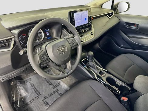 Used 2022 Toyota Corolla LE FWD image 18