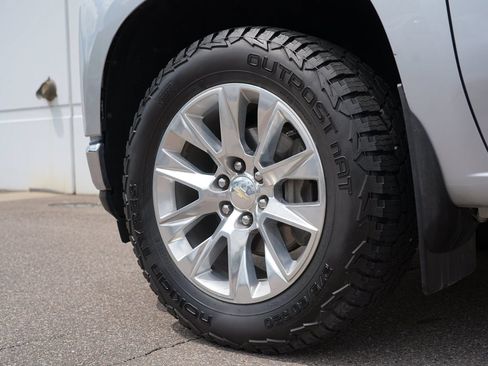 Used 2019 Chevrolet Silverado 1500 LTZ w/ LTZ Premium Package AWD/4WD image 32