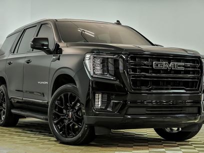 Used 2024 GMC Yukon SLT w/ SLT Premium Package