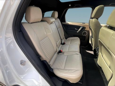 Used 2020 Land Rover Discovery Sport SE AWD/4WD image 24