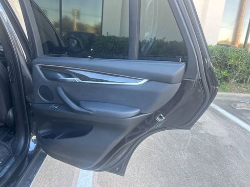 Used 2018 BMW X5 xDrive35i w/ Driving Assistance Package image 19