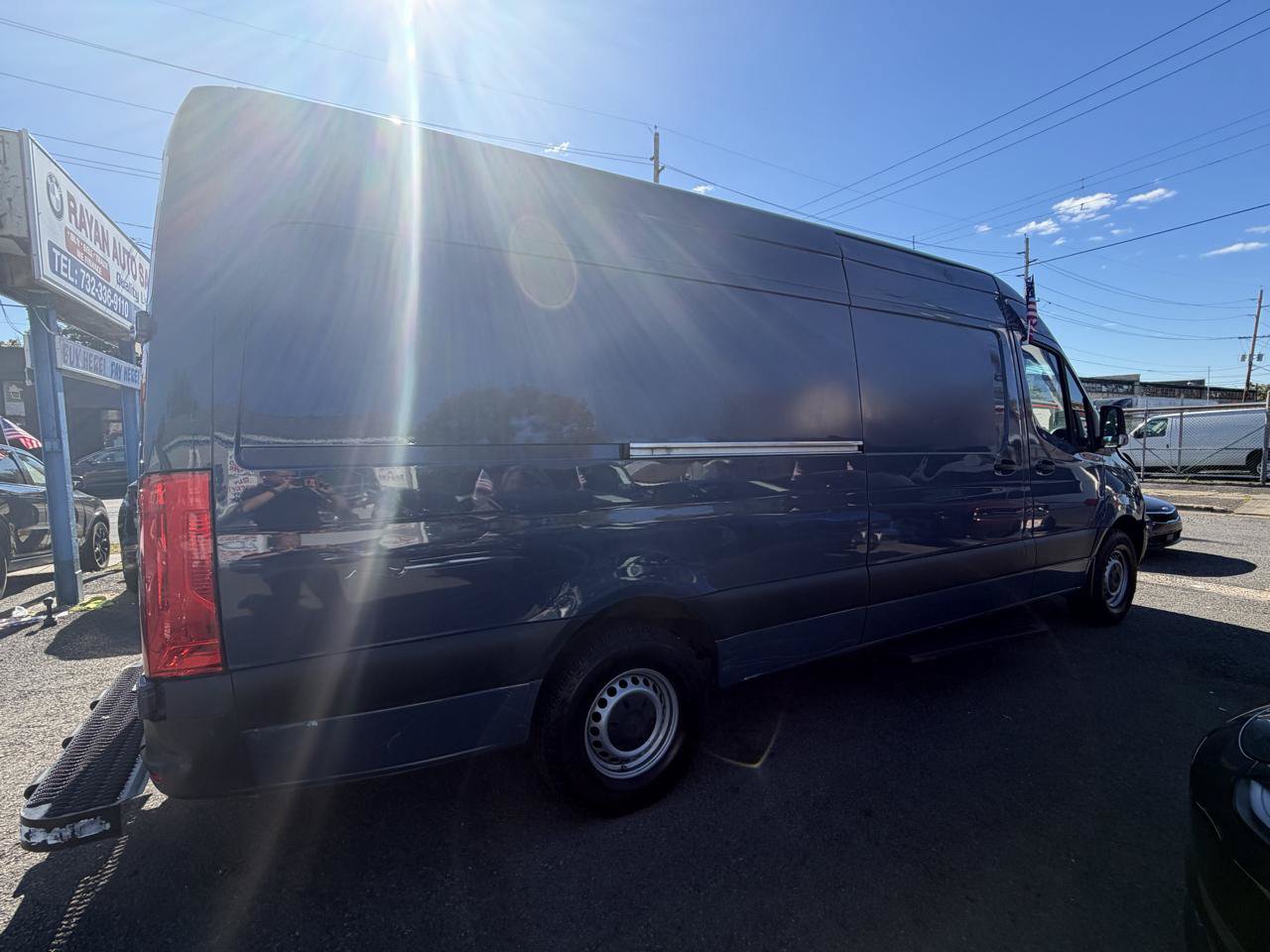 Used 2021 Mercedes-Benz Sprinter 2500 image 11
