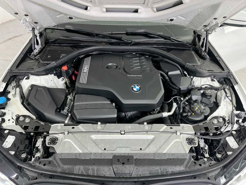 Used 2023 BMW 330i xDrive Sedan w/ Premium Package image 18