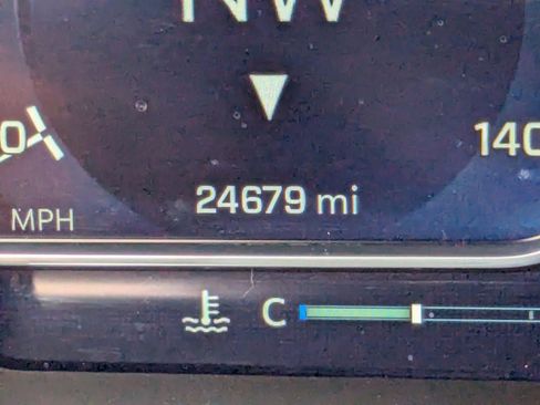 Used 2023 Chevrolet Silverado 1500 LT image 33