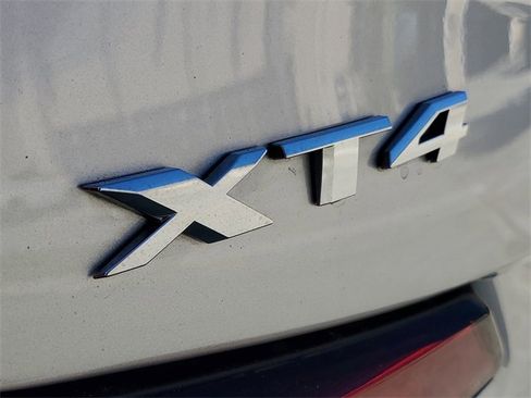 Used 2019 Cadillac XT4 Premium Luxury image 8