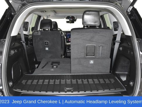 Used 2023 Jeep Grand Cherokee L Limited w/ Luxury Tech Group II image 32
