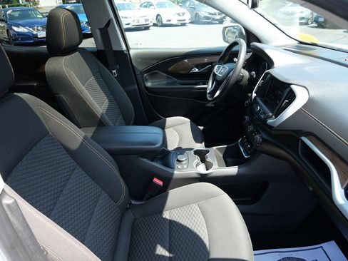 Used 2019 GMC Terrain SLE w/ Driver Convenience Package AWD/4WD image 18