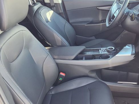 New 2025 Kia EV6 Wind image 14
