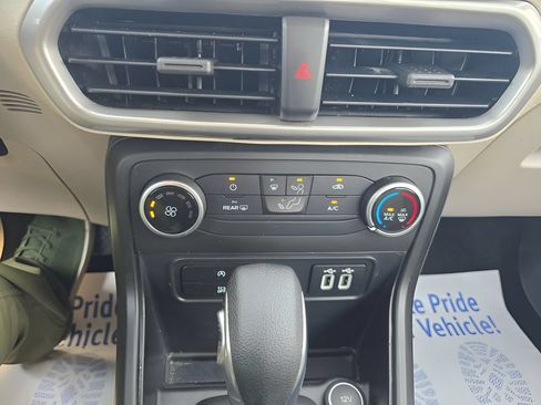 Used 2021 Ford EcoSport S AWD/4WD image 21