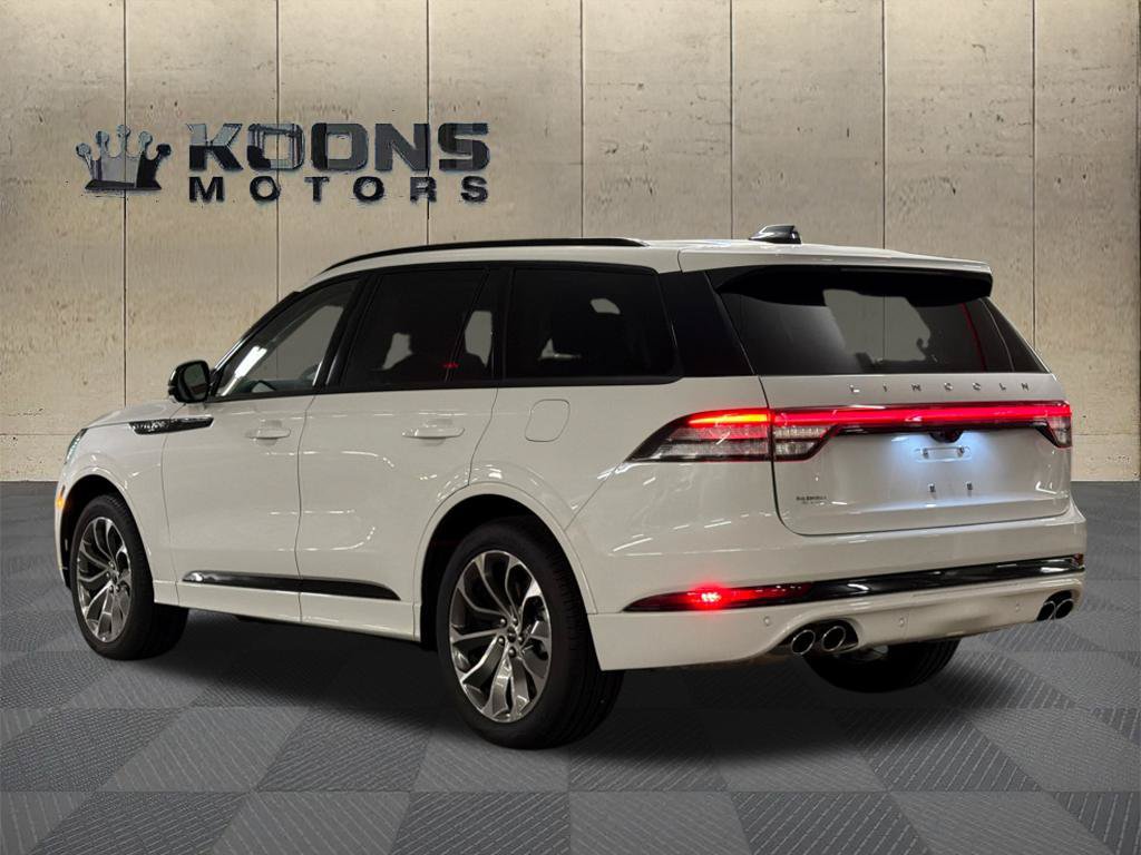 New 2026 Lincoln Aviator AWD w/ Jet Appearance Package image 6