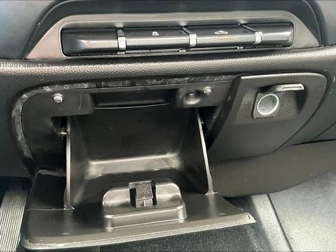 Used 2018 GMC Sierra 2500 4x4 Regular Cab image 16