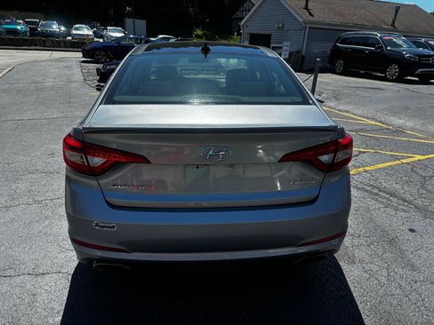 Used 2016 Hyundai Sonata Limited w/ Option Group 04 FWD image 6