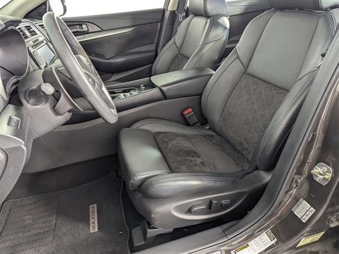 Used 2016 Nissan Maxima SR image 12