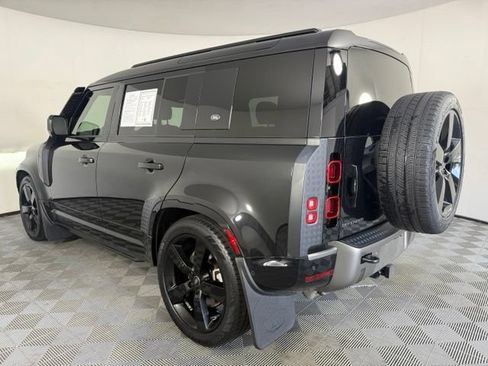Used 2024 Land Rover Defender 110 X-Dynamic SE AWD/4WD image 4