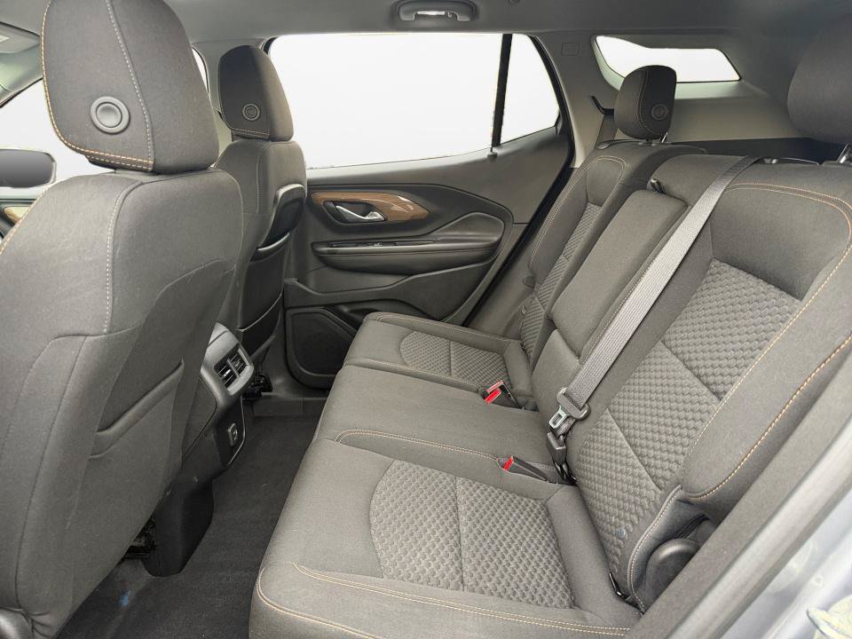 Used 2018 GMC Terrain SLE w/ Driver Convenience Package FWD image 13