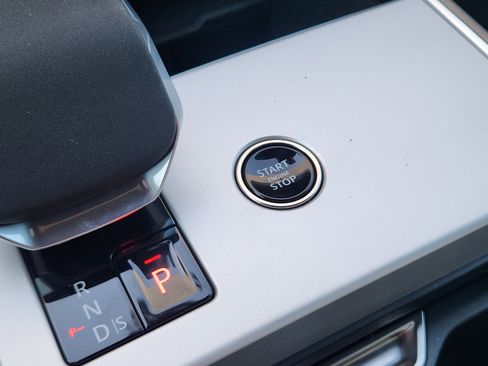 New 2026 Land Rover Range Rover SE image 20