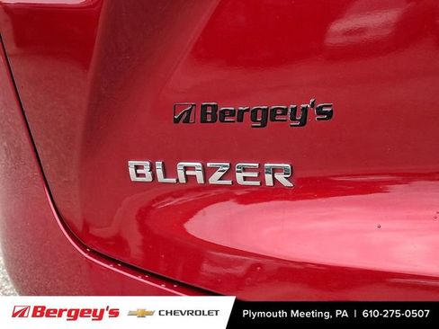 Used 2023 Chevrolet Blazer LT FWD image 33
