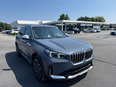 Used 2023 BMW X1 xDrive28i w/ Convenience Package AWD/4WD image 1