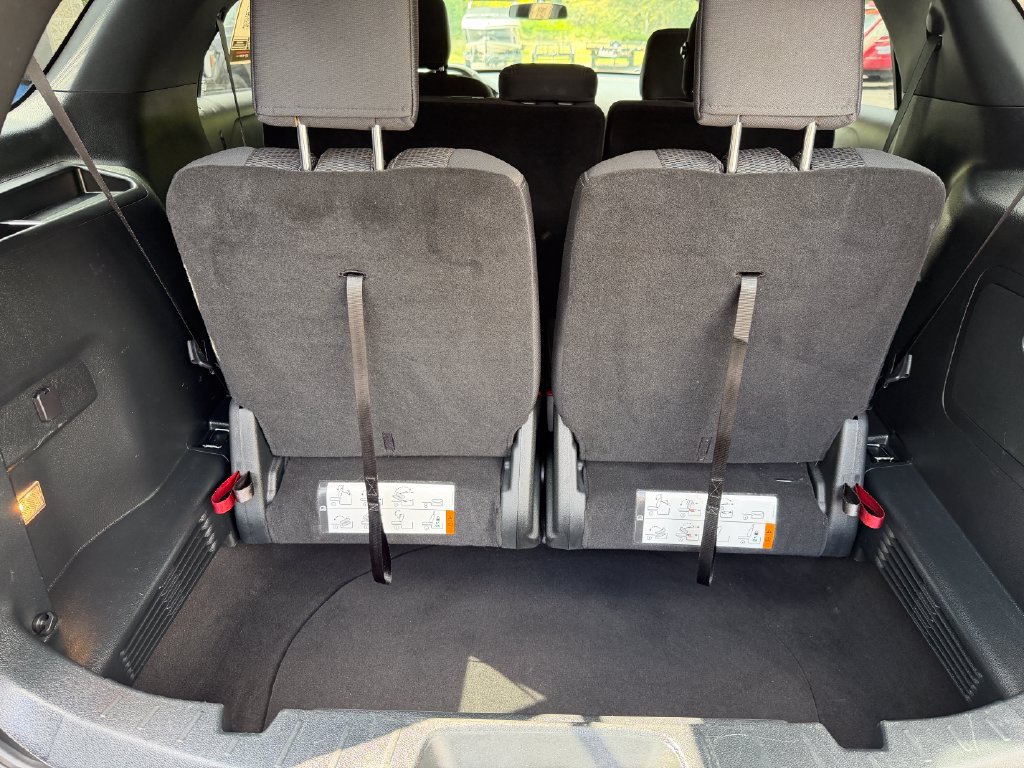 Used 2018 Ford Explorer XLT AWD/4WD image 21