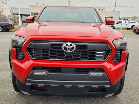 Used 2025 Toyota Tacoma image 13