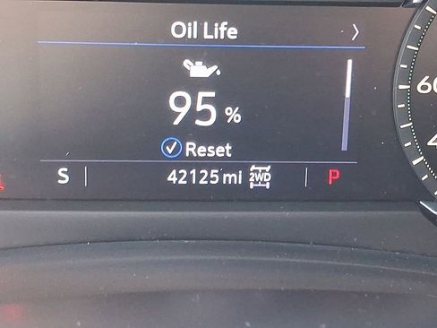 Used 2022 Cadillac XT4 Premium Luxury w/ Safety Alert Package image 19