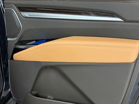 New 2026 Cadillac Escalade ESV Luxury image 50