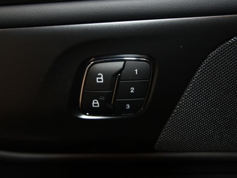 New 2026 Lincoln Nautilus Premier w/ Jet Appearance Package image 8