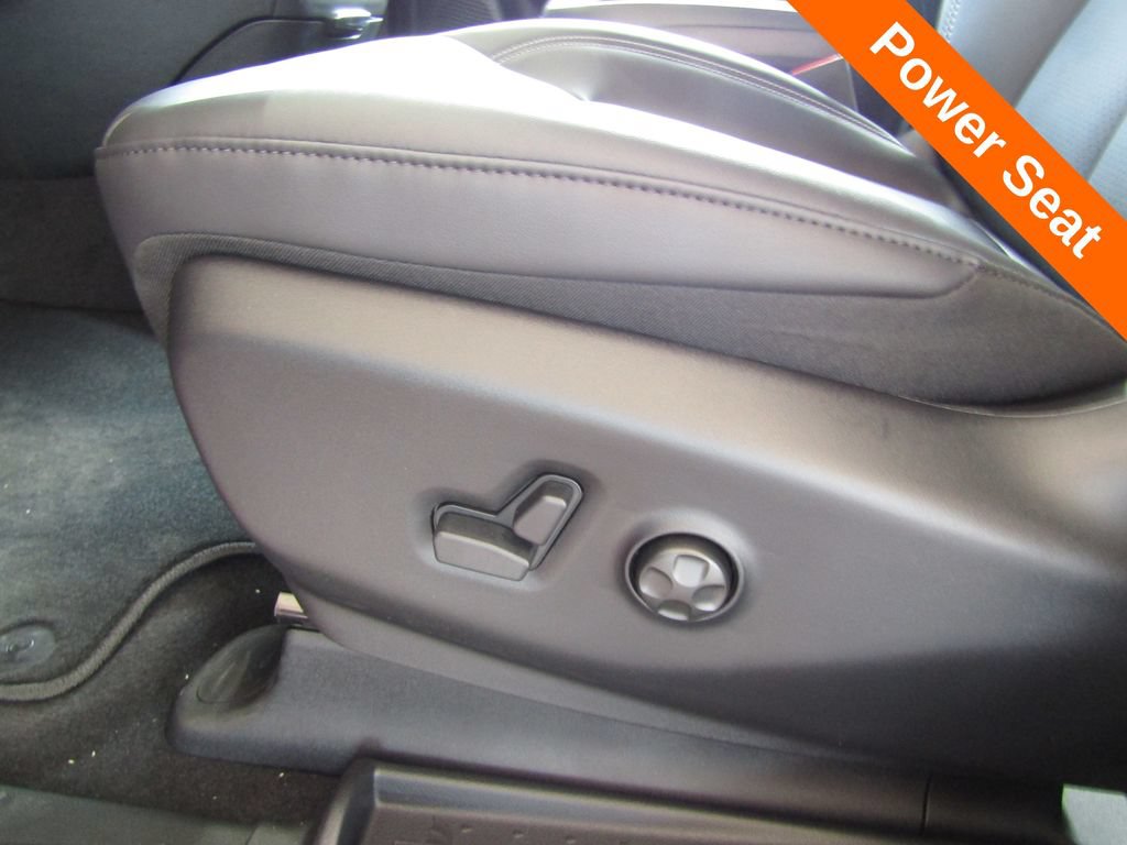 New 2027 Chrysler Pacifica Select FWD image 6