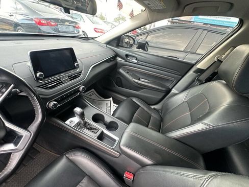 Used 2019 Nissan Altima 2.5 SR w/ SR Premium Package FWD image 10