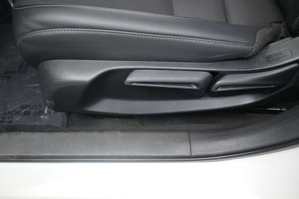 Used 2025 Honda Civic Sport image 13