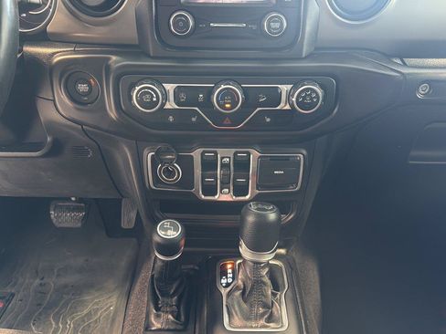 Used 2018 Jeep Wrangler Unlimited Sport S AWD/4WD image 27